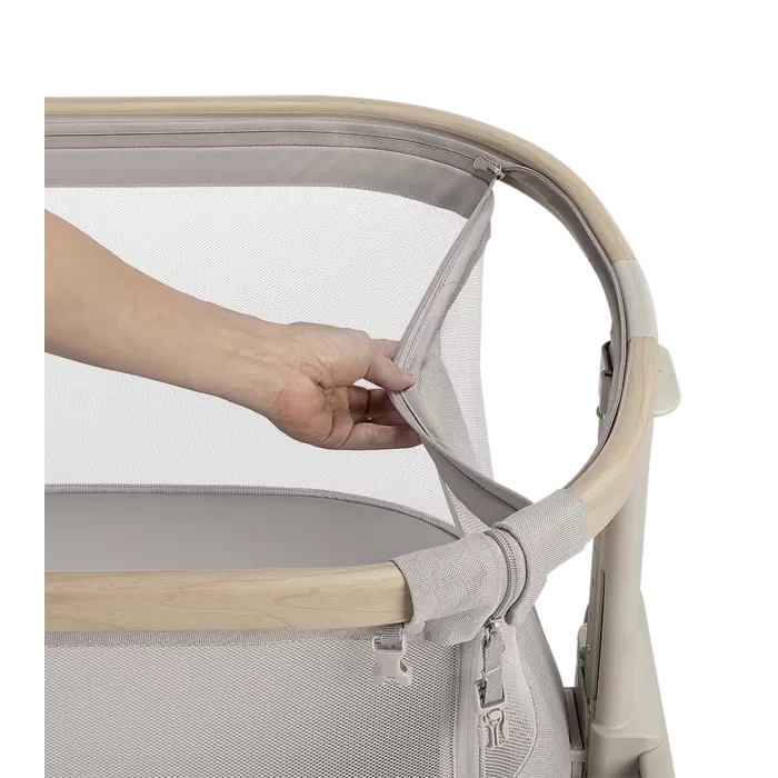 Maxi-Cosi Iora Air Co-Sleeper - Beyond Beige
