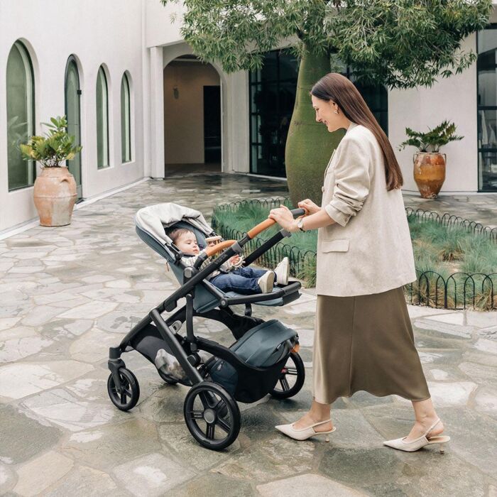 Vista V3 Travel System with Maxi Cosi Pebble 360 PRO2 & Base